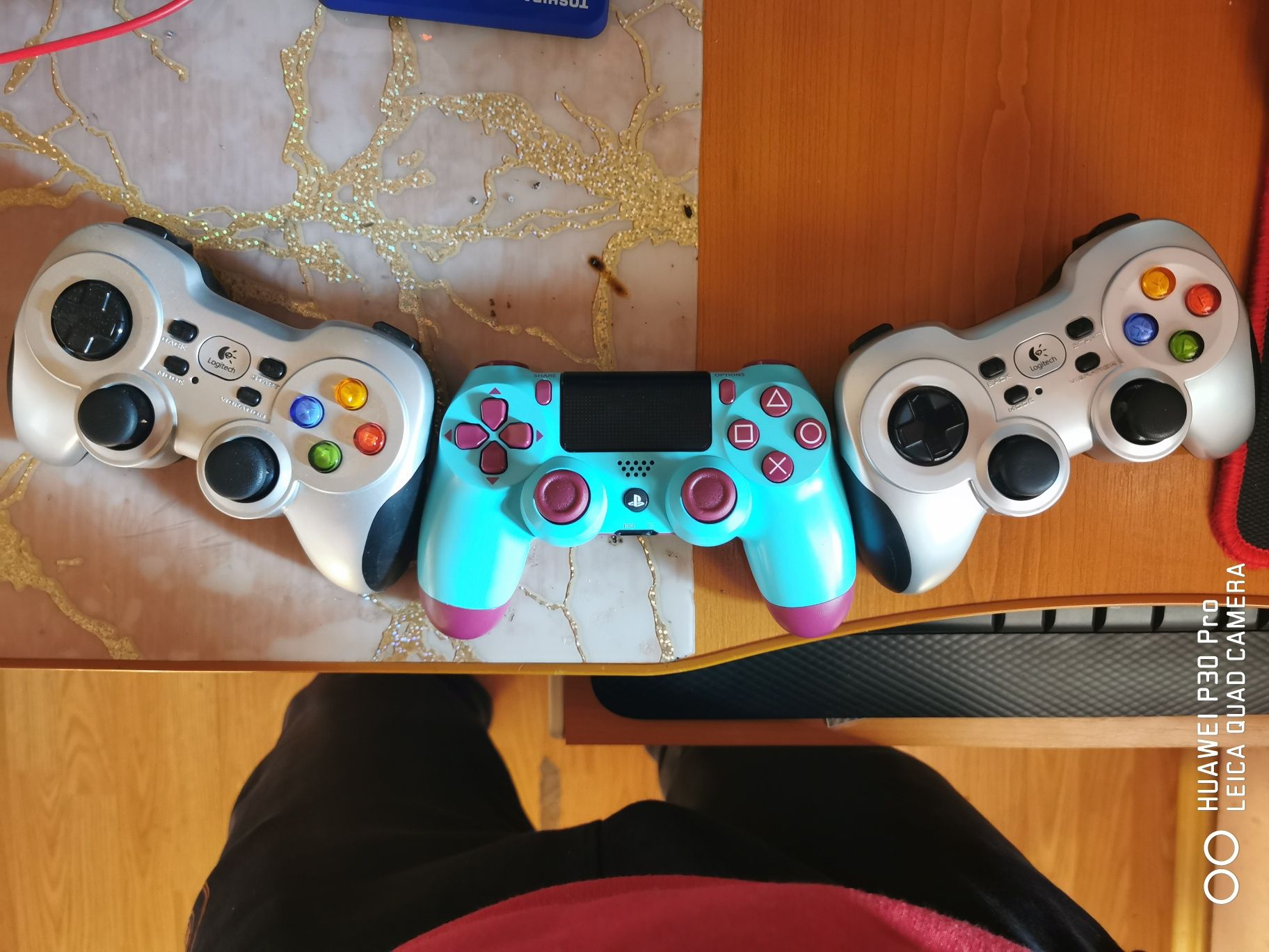 Controller PS 4 & logitech GamepadF710