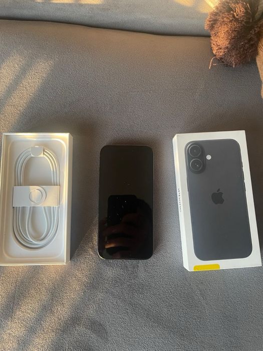 Iphone 16 black 128 gb