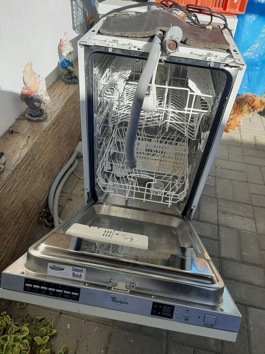 Masina de spalat vase whirlpool