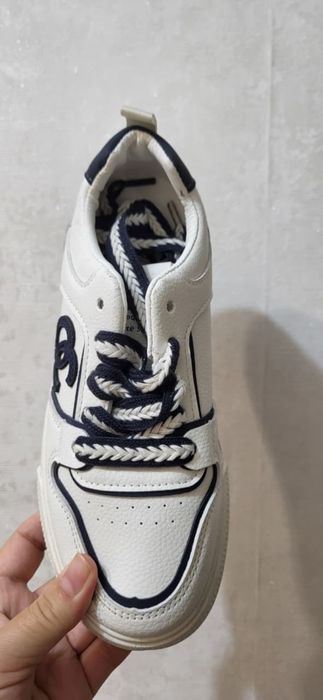 Продам кросовки новые