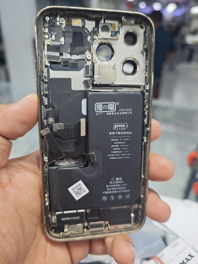 Iphone Xar hil turdagi korpuslar keldi