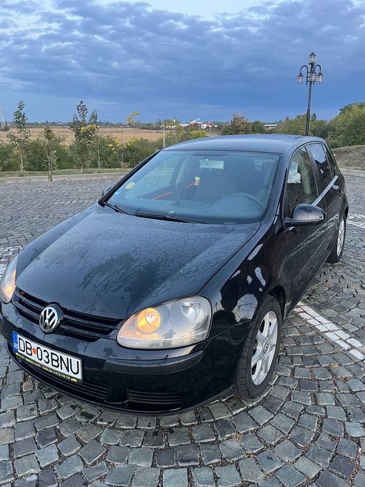 Se vinde Golf5 Benzina