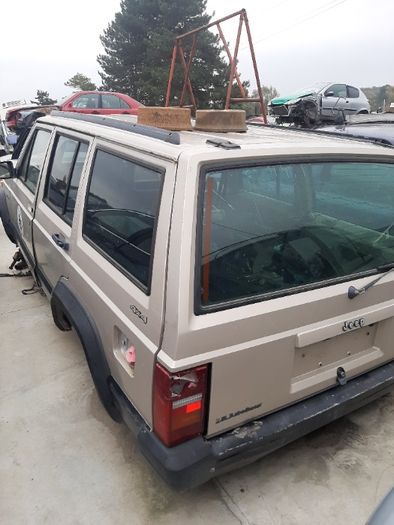 Jeep Cherokee 2.5d на части