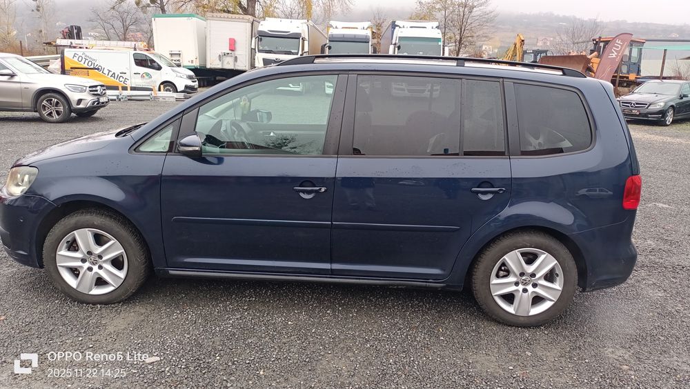 Vând vw Touran an 2012 automat 7 locuri