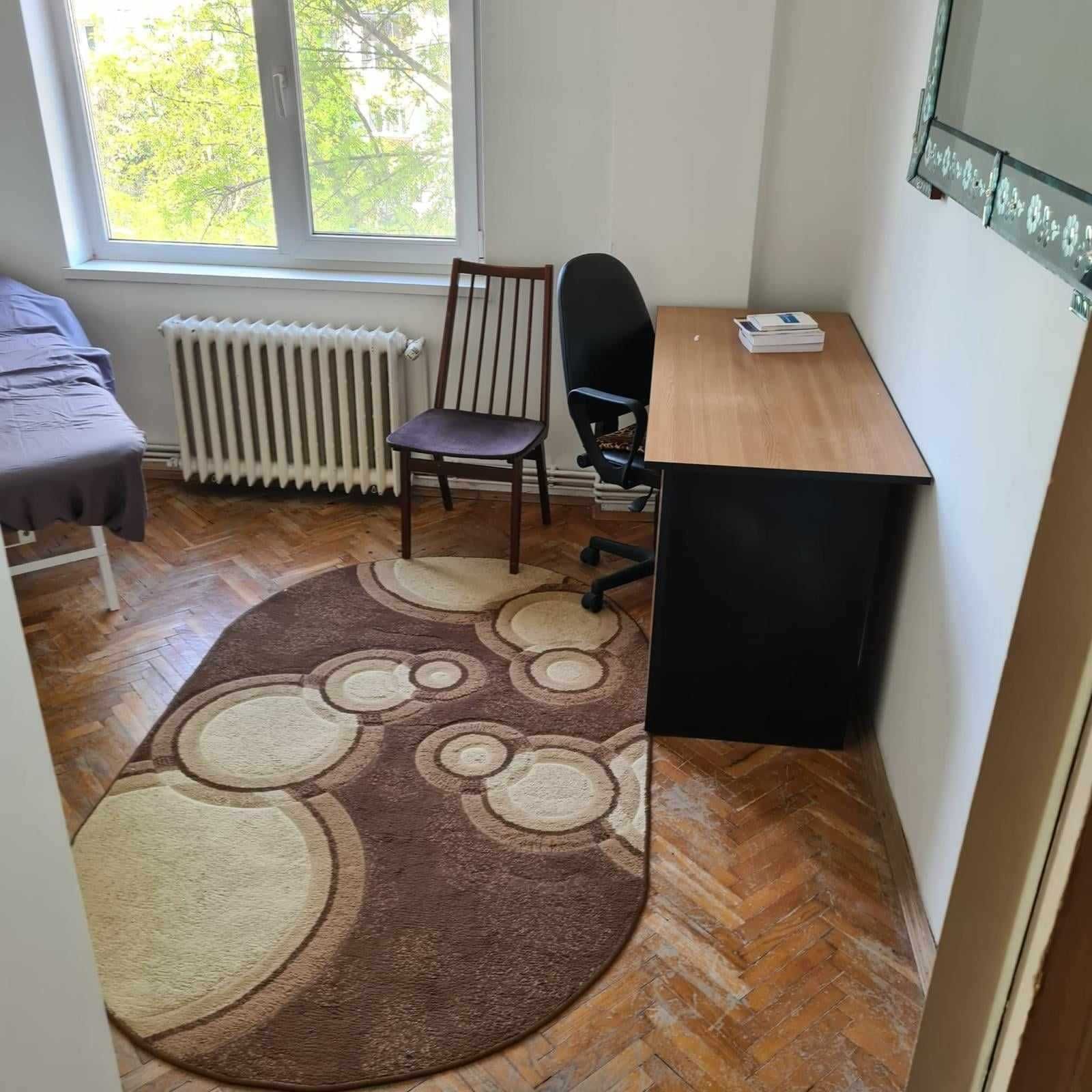 Apartament cu 2 camere de închiriat