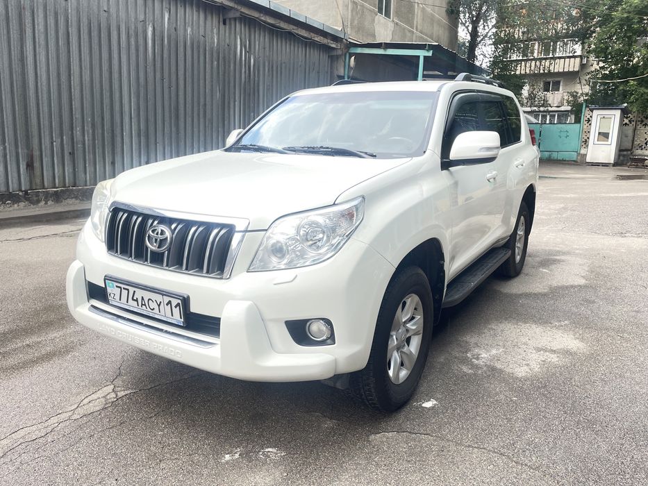 Автомобил Тойота Прадо 150