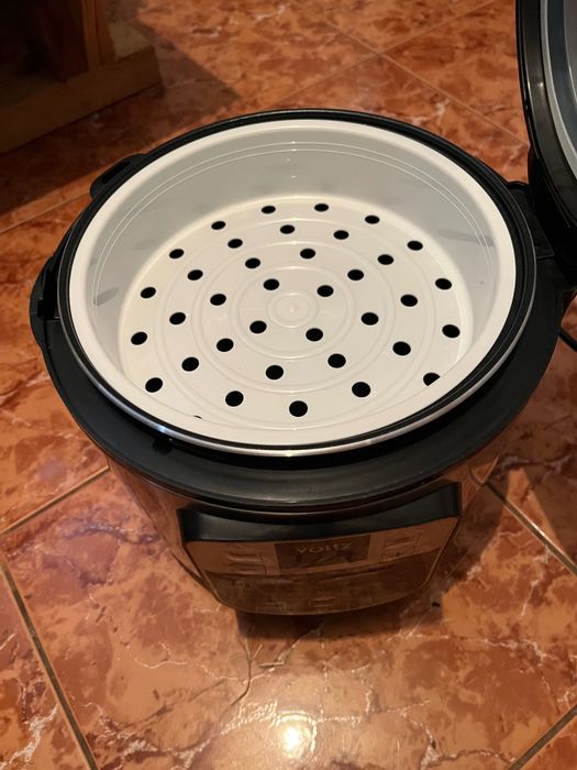 Продавам ел. мултикукър