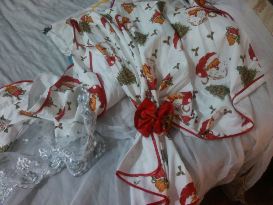 Buna vand perdea cu totul cu draperii prinsa