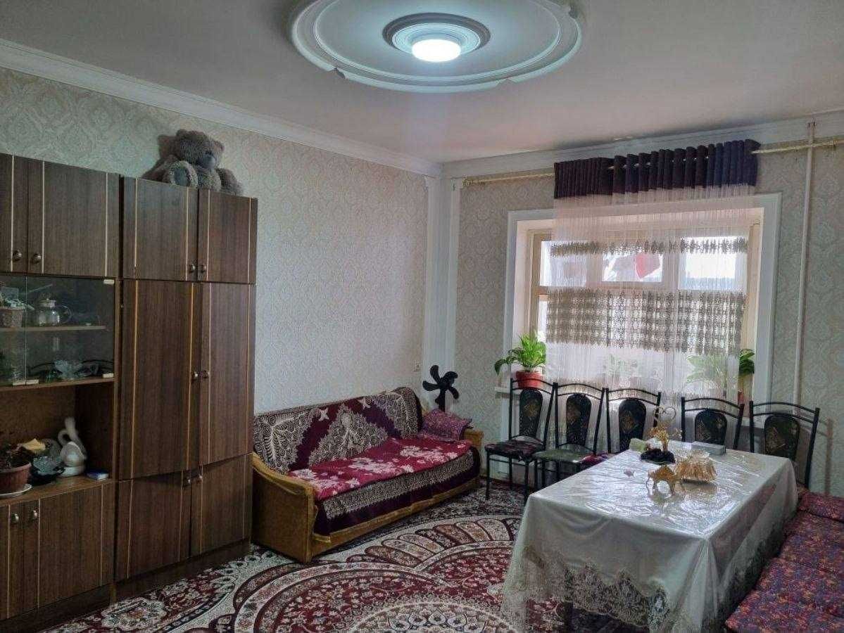 5 xonali kvartira sotiladi 61.000y,e