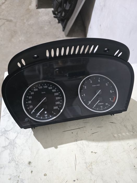 Ceasuri bord bmw e60 de anglia