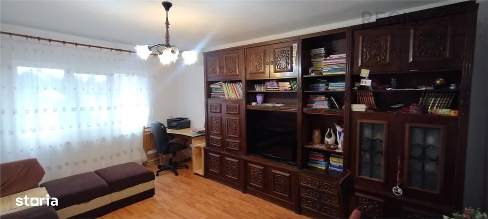 Apartament 3 camere etaj 1 decomandat Viitorului