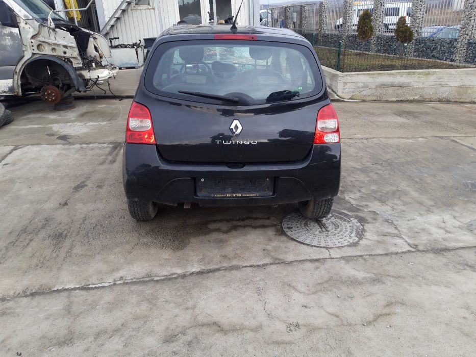Dezmembrez Renault Twingo 2010 1.2i