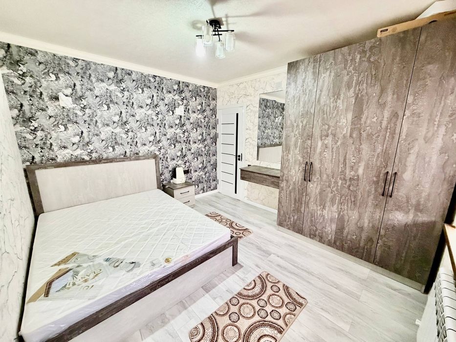 Maksim Gorkiy metro Biz bozor yaqnida arenda