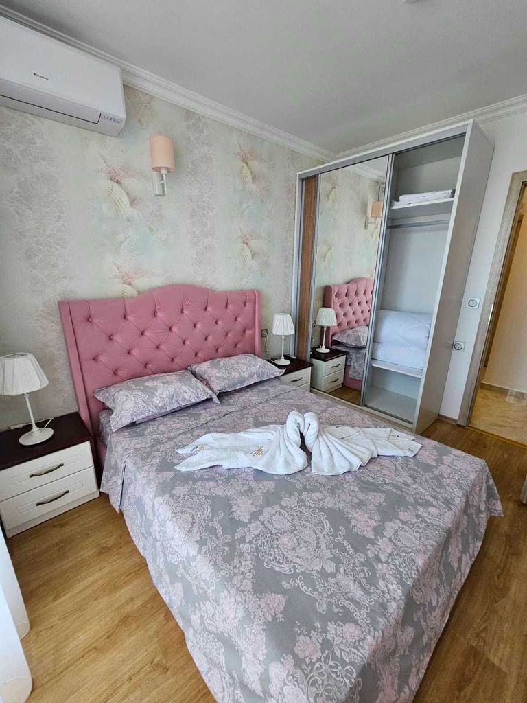 Продава се Тристаен апартамент в к.к. Слънчев бряг - 81 кв.м за 1568 €/кв.м - Снимка #2