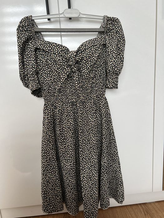 Стандартна рокля