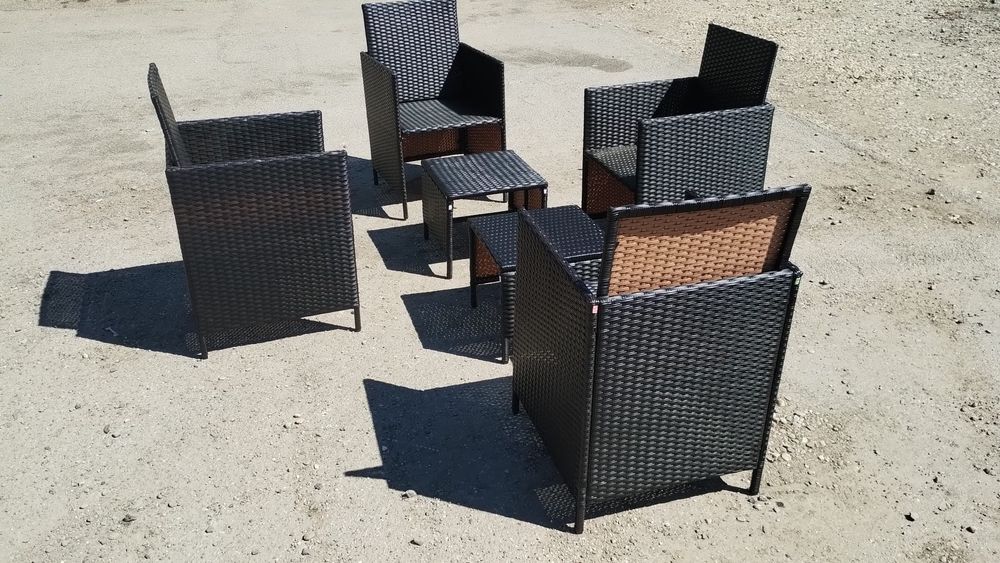 Set de fotolii cu tabureti de ratan preț 700 lei