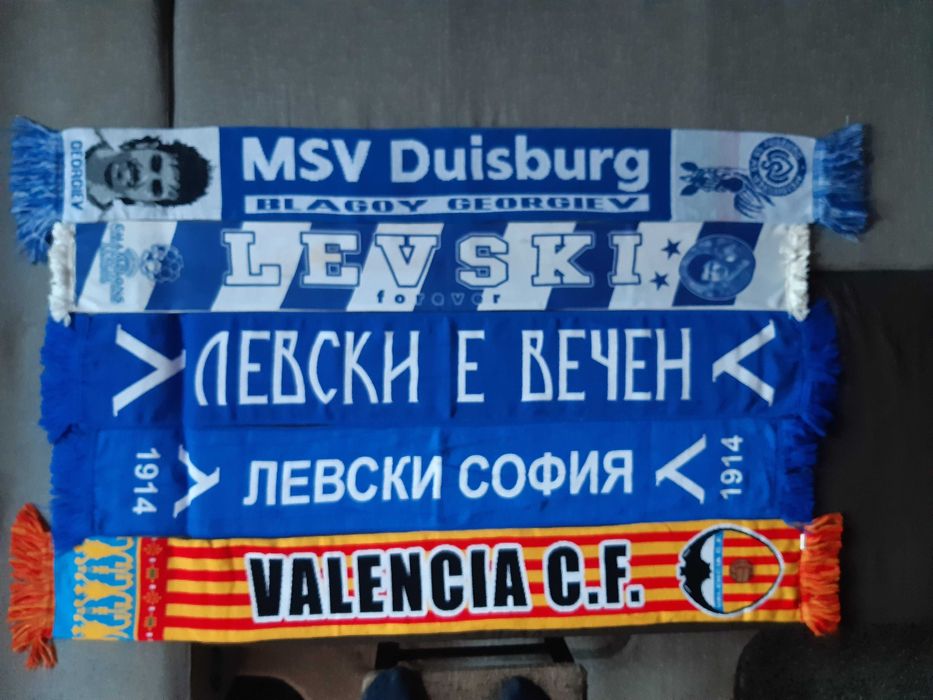 Колекционерски футболни шалове