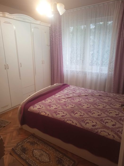 Apartament de închiriat 3 camere Unirii