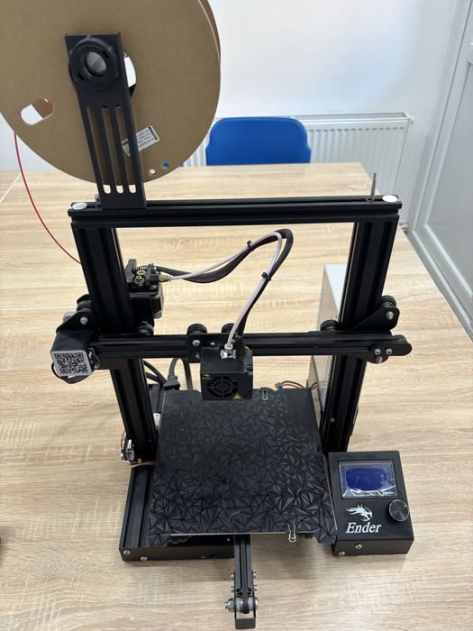 Продам 3Д принтер Ender 3