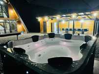 Ciubar mobil.Fix 8-10 persoane hidro,aeromasaj,led ,jacuzzi model 2025