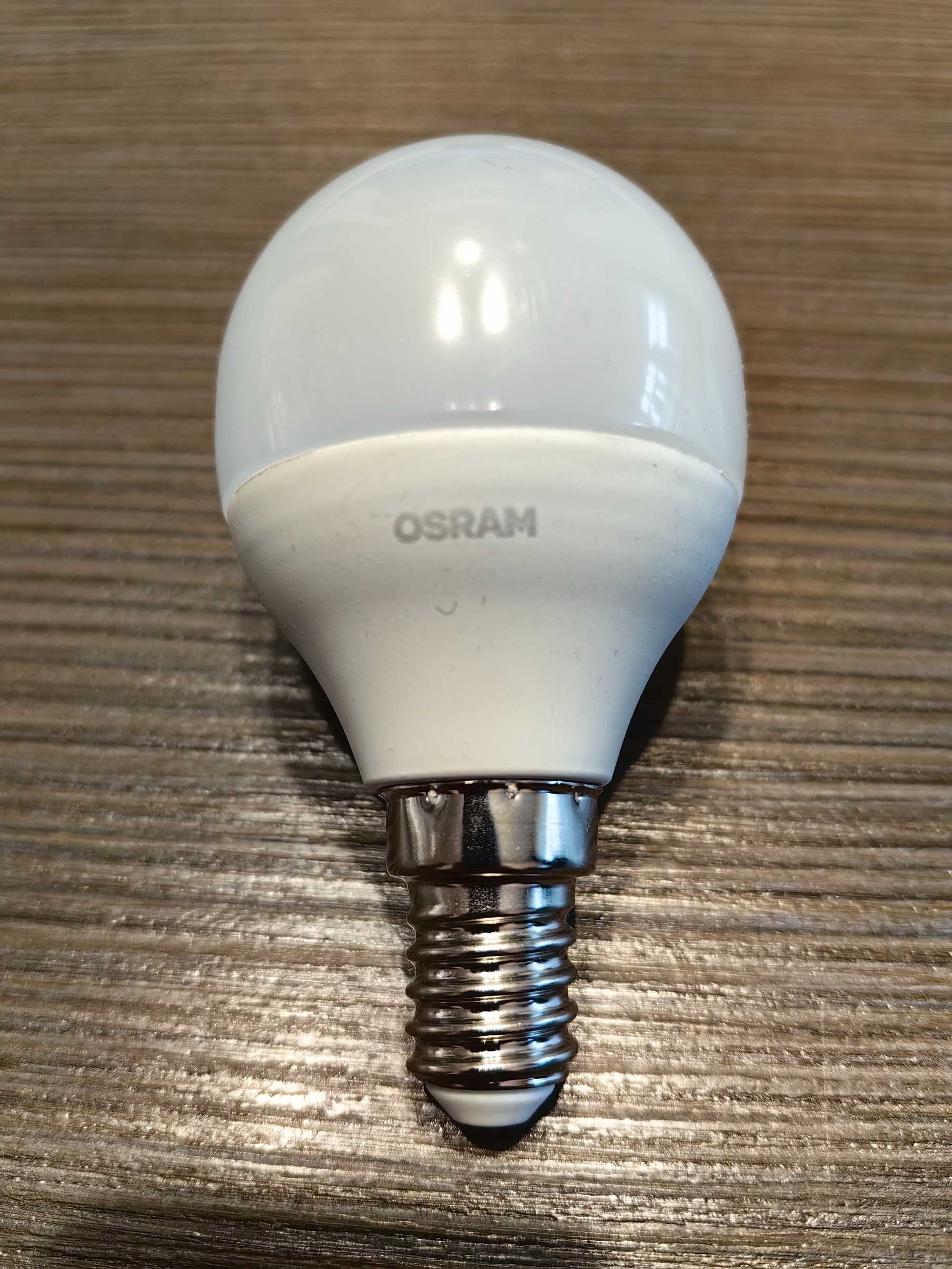 Lustra cu 3 brate cu becuri LED