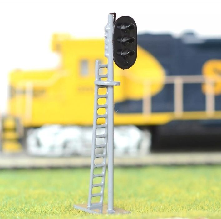 Semnale luminoase, Felinare, lampi, machetă trenuleț electric scara HO