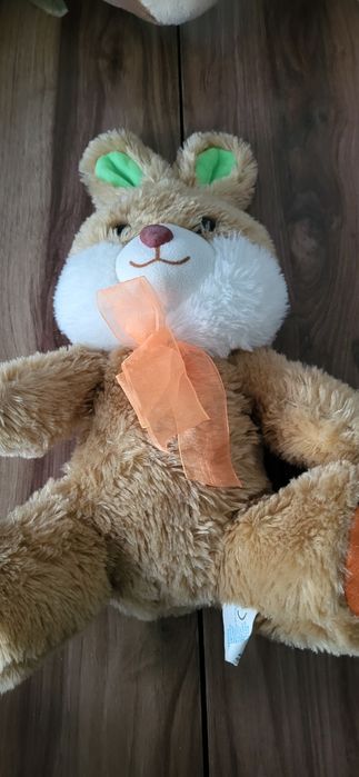 Vand jucarii de plus.