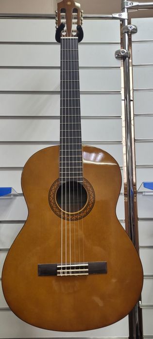 Классические гитары "YAMAHA" C 40 (ориг) в наличии маг.СПУТНИК