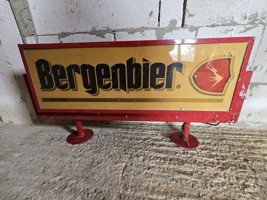 Firma luminoasa exterior