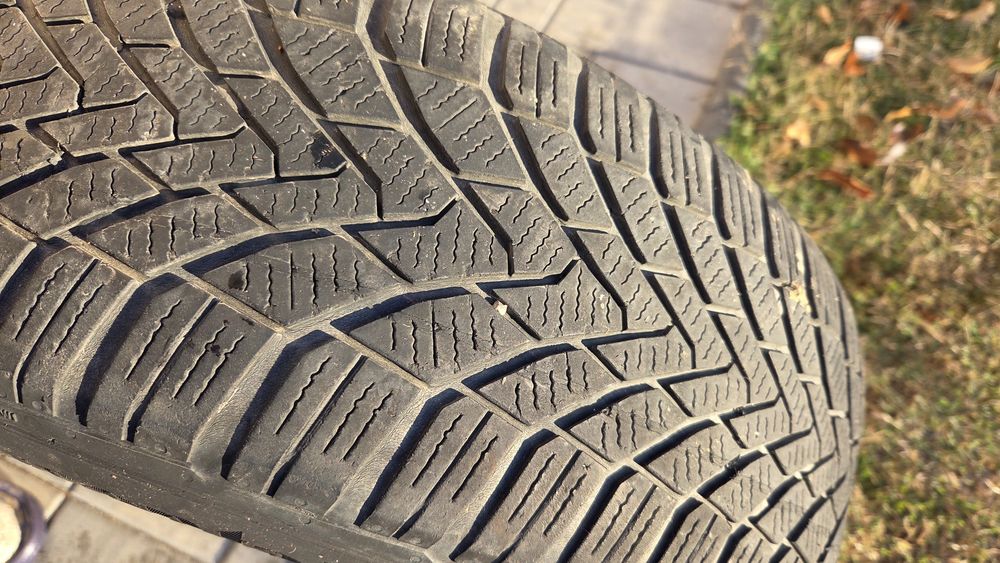 Jante aliaj echipate cu anvelope de iarnă Continental 195/65/R15 T