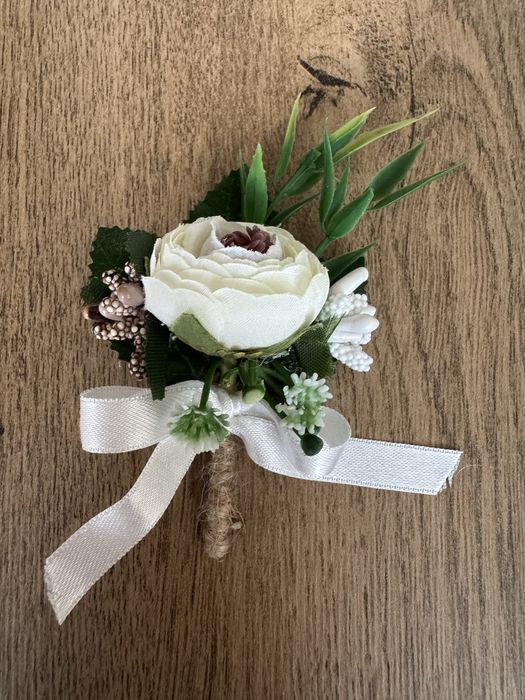 Сватбени бутониери