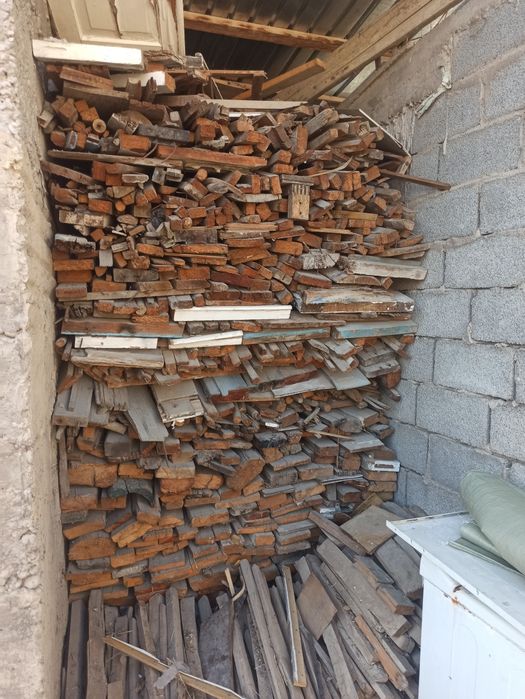 Дрова пиленые и цельные