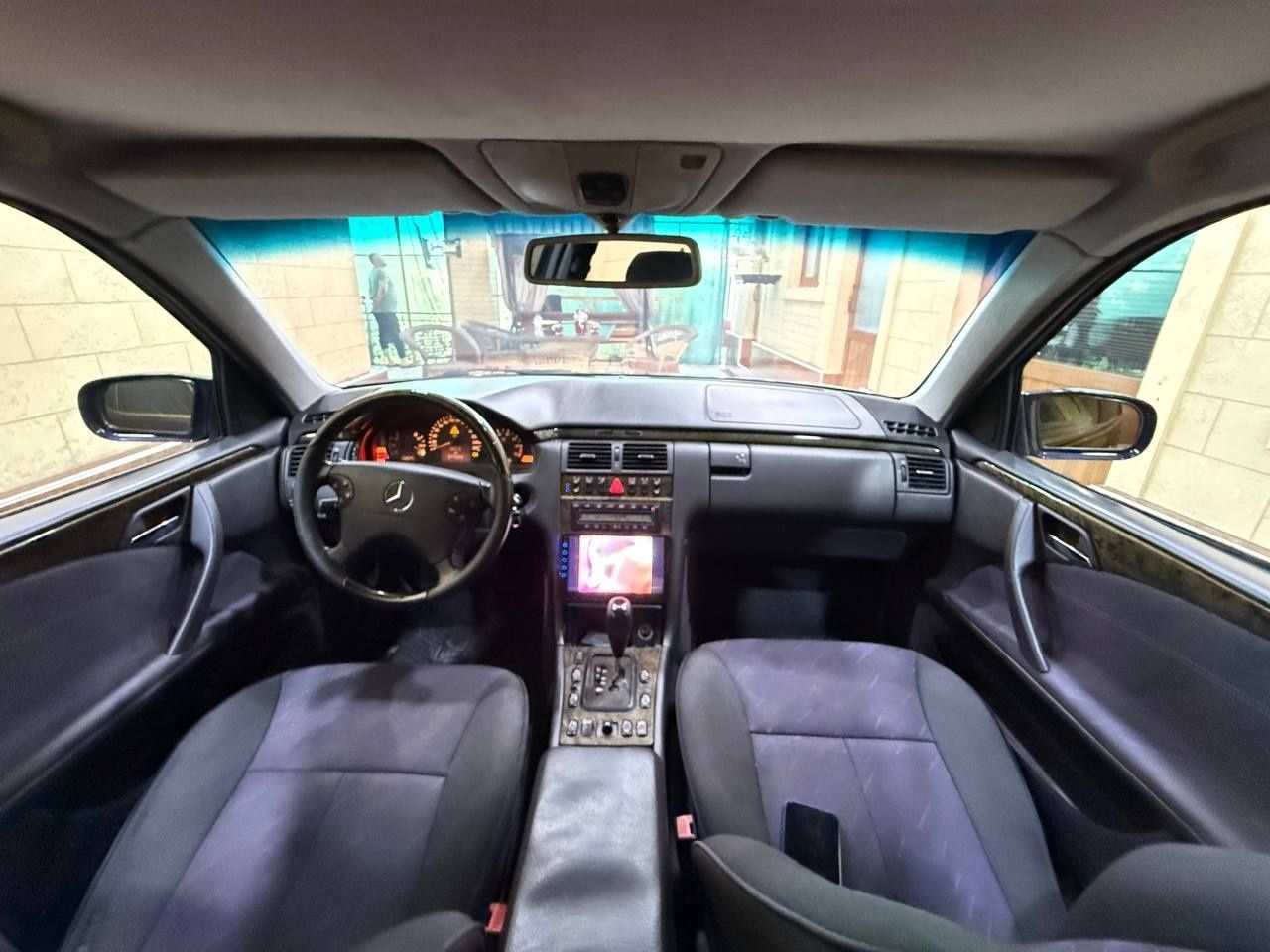 Mersedes w 210
2001 йи
112 матор 3.2 
Пробег 271.000км
Холати