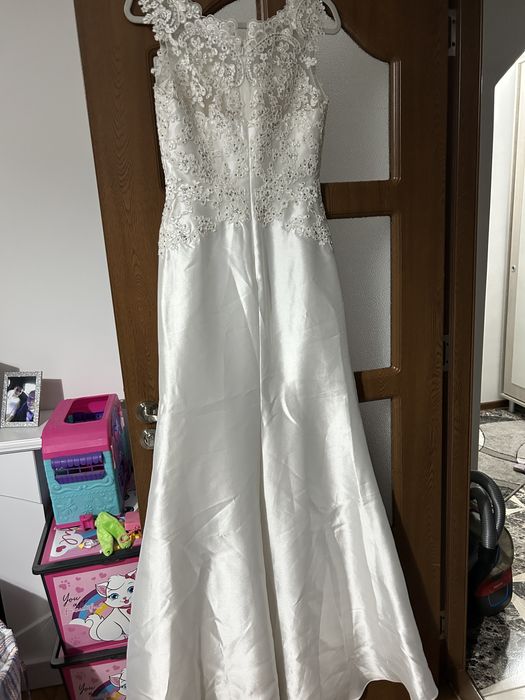 Rochie mireasa noua