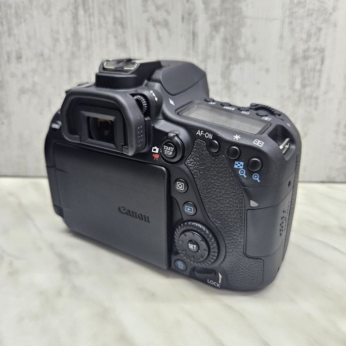 Kit Foto Body Canon EOS 80D + EF-S 18/55mm Zeus Amanet Vitan 2903