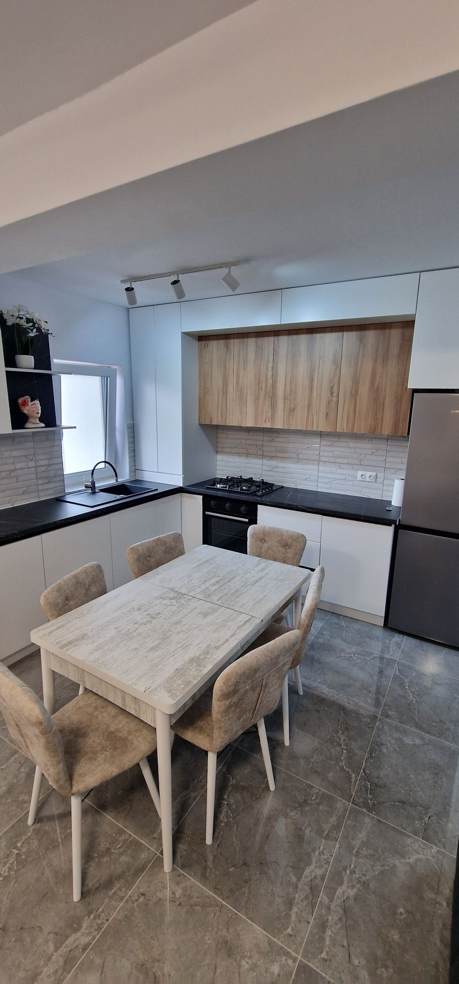Apartament 2 camere cu grădină, mobilat si utilat. Prima închiriere!