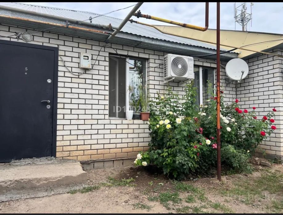 Продам дом частный.В общий двор.Дом четырех квартирный.