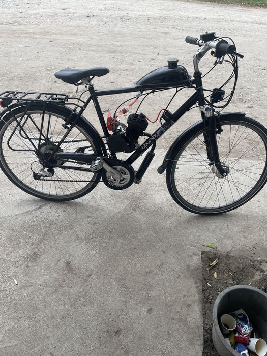 Vand bicicleta cu motor 100cc