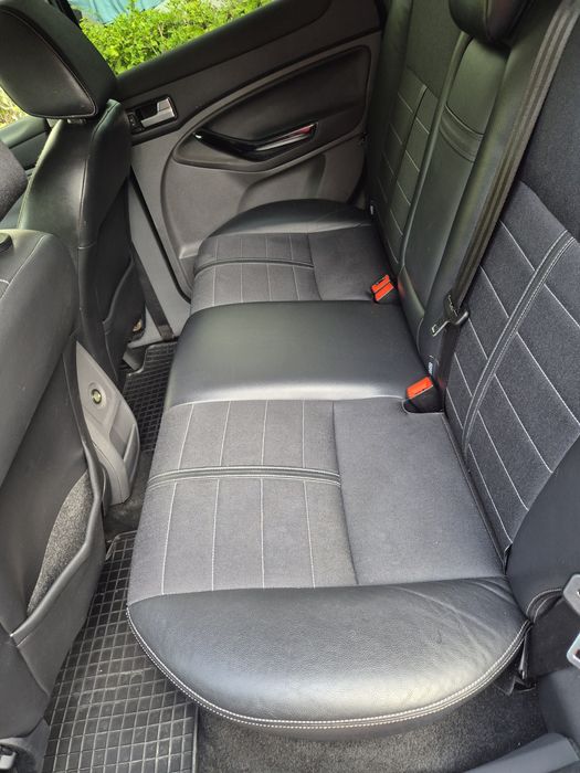 Vând Ford kuga 2012