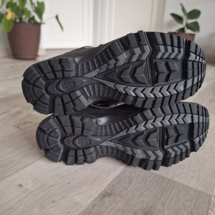 Haglofs Gore-Tex nr 36,2/3 noi cu etiketa