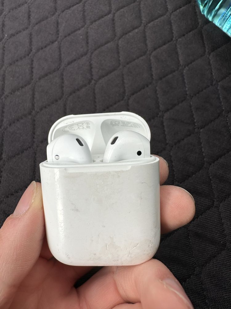 AirPods 2 Generation 2