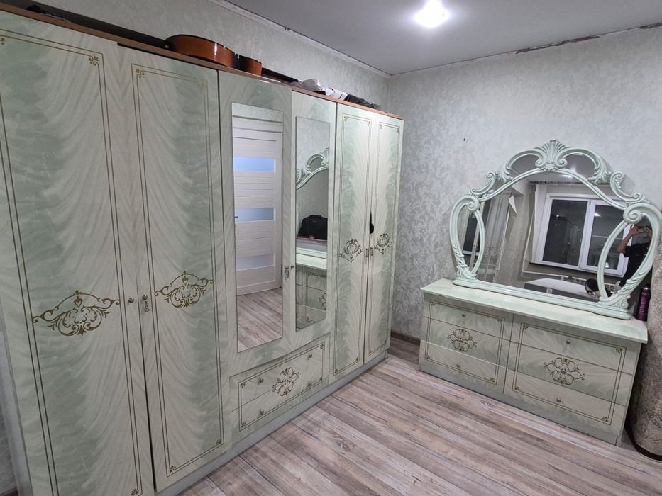 Спальная гарнитура с двумя тумбами