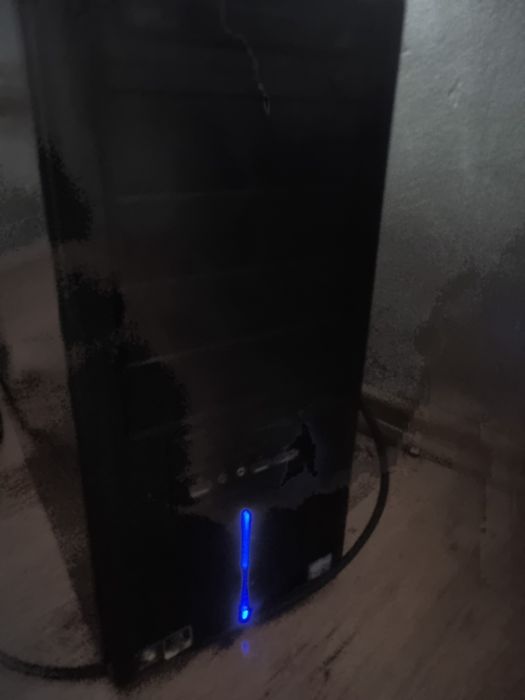 Настолен компютър Xeon W3565 / 10GB RAM / Quadro 2000 / 700HDD