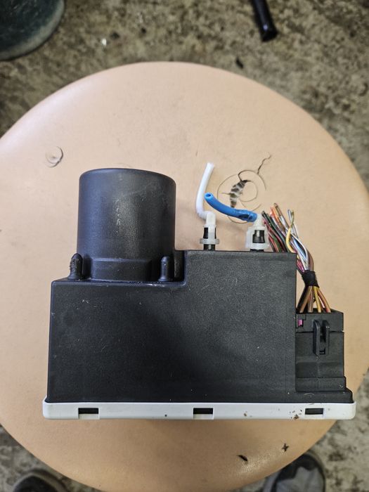 Вакум помпа централно заключване Ауди