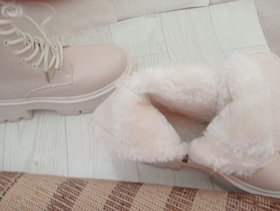 Продам ботинки  зимние