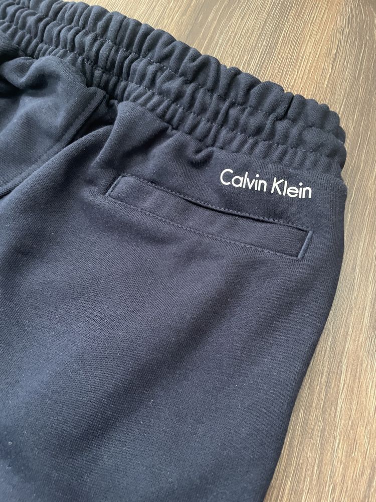 Pantaloni Calvin Klein bumbac