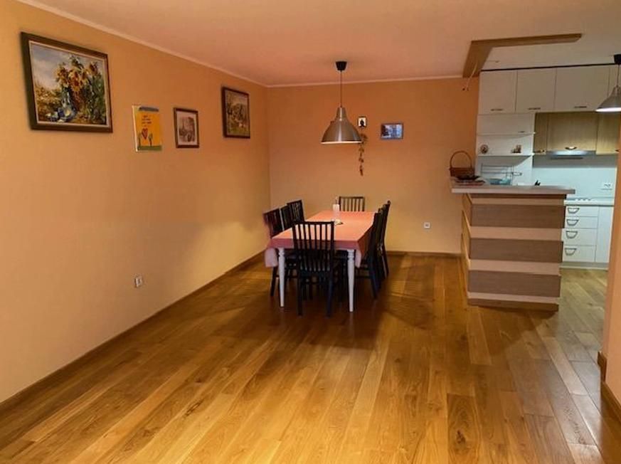 Дава се под наем Тристаен апартамент в София, Люлин 9 - 130 кв.м за 1175 € - Снимка #1