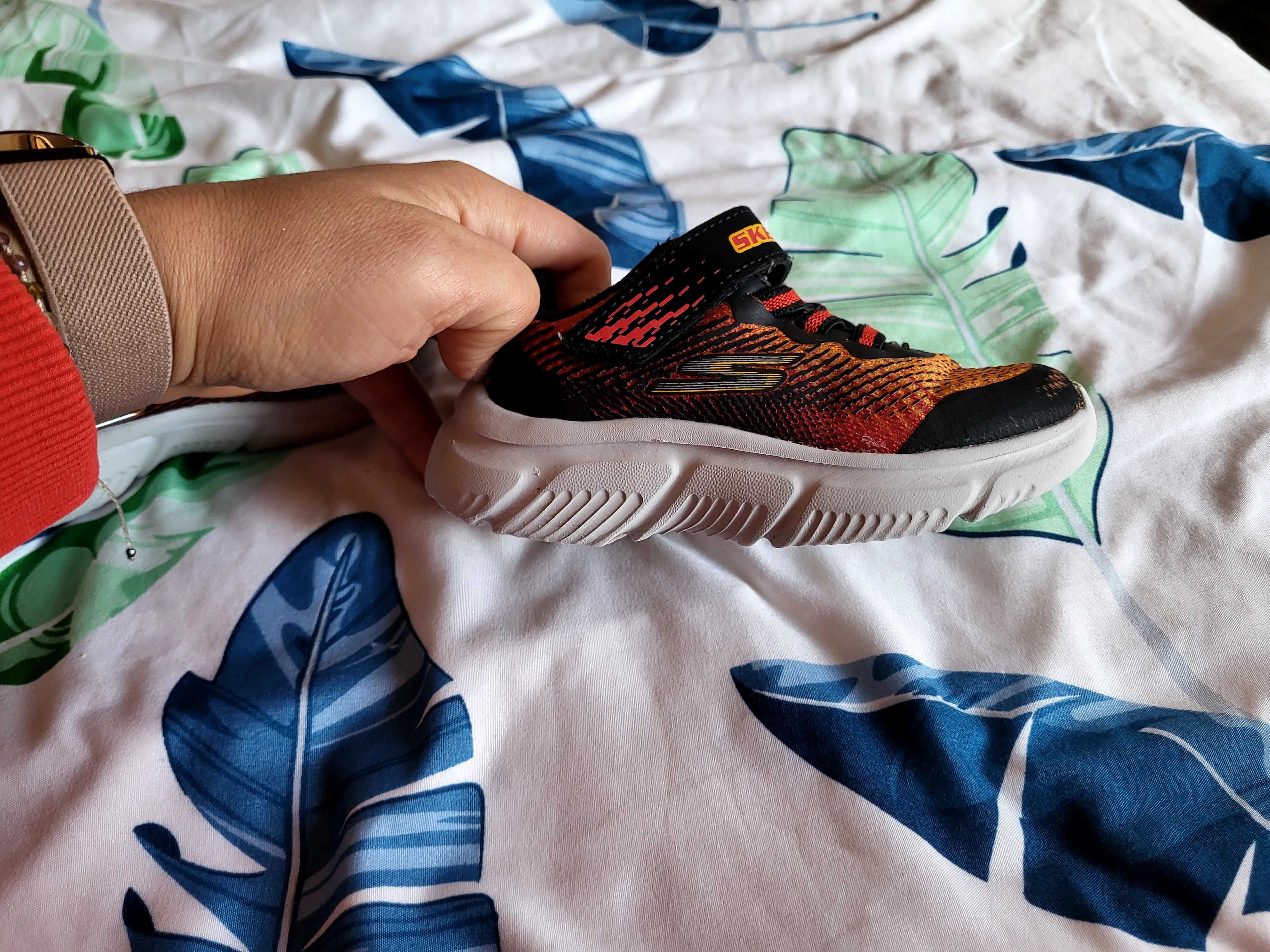 Sketchers маратонки 23 номер