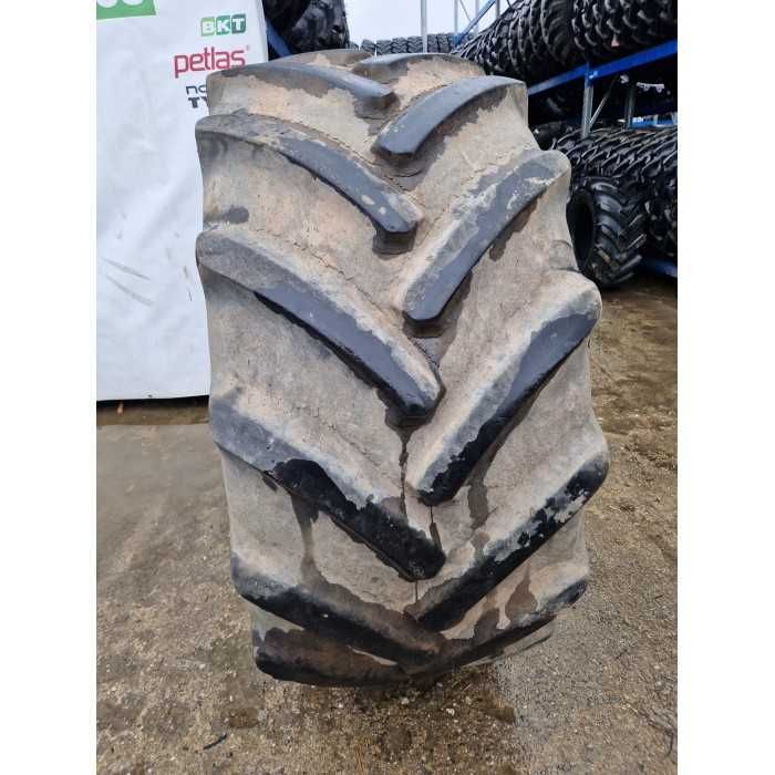 Anvelope Continental 600/70R28 pentru JCB și Renault.