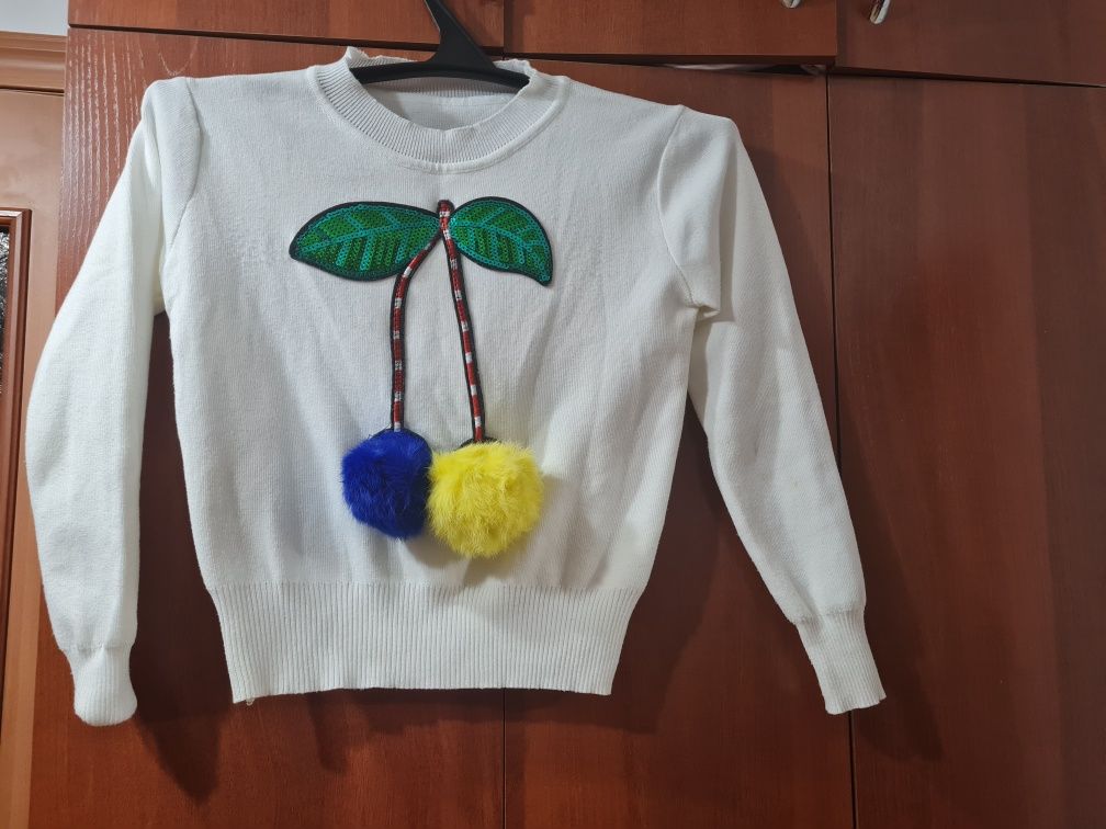 Продается красивая кофточка